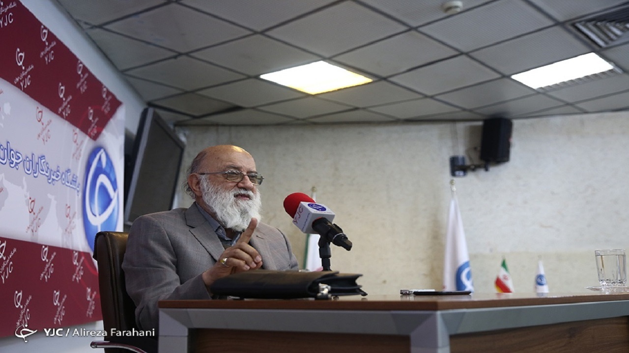 مجلس دهم، سهم پدرش را از انقلاب می‌خواست/ اقتصاد را آقایی درست کند که دلار را بالا می‌برد و می‌گوید می‌توانم پایین بیاورم
