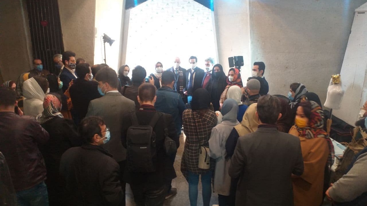 افتتاح نمایشگاه دهمین جشنواره مد و لباس فجر در سایه حاشیه‌ها