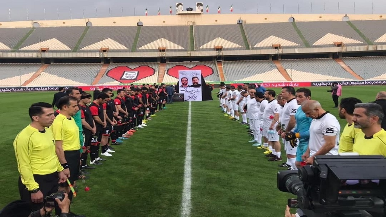 از برتری سرخابی&zwnj;ها مقابل منتخب ۹۸ تا شعار هواداران استقلال علیه فکری و خلیل زاده
