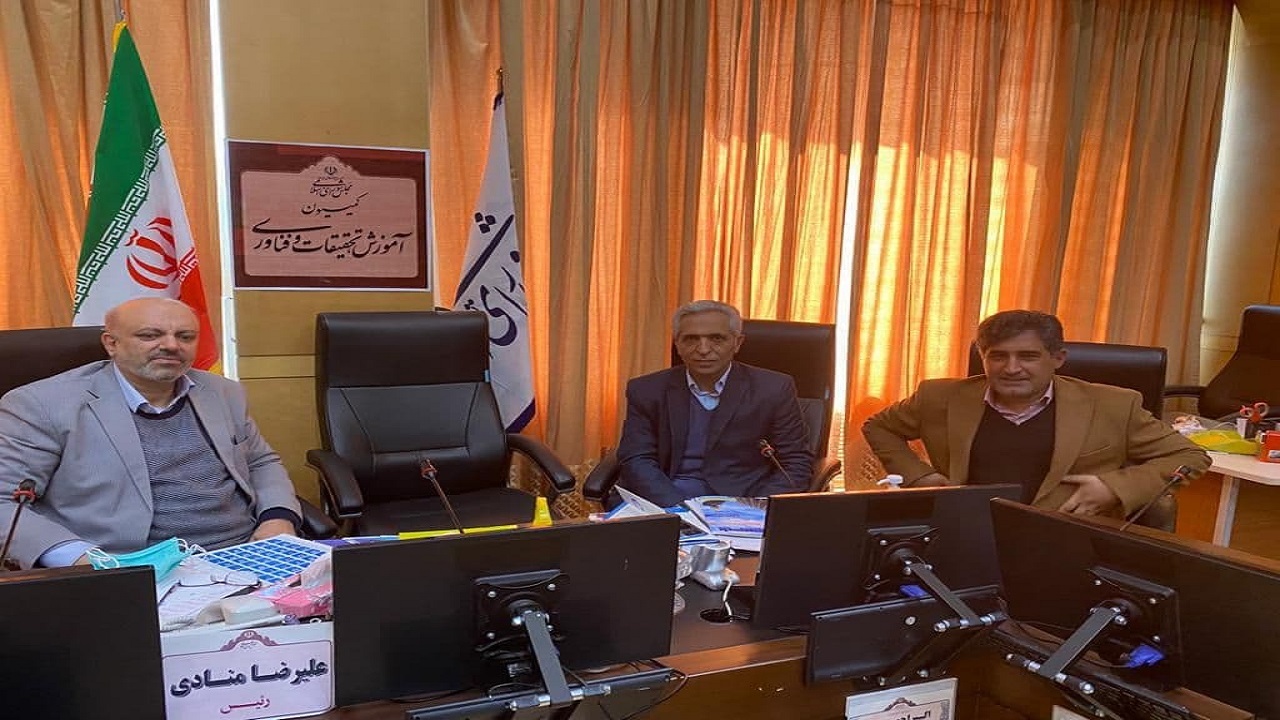 آیین تجلیل از چهره ماندگار معماری در کمیسیون آموزش مجلس