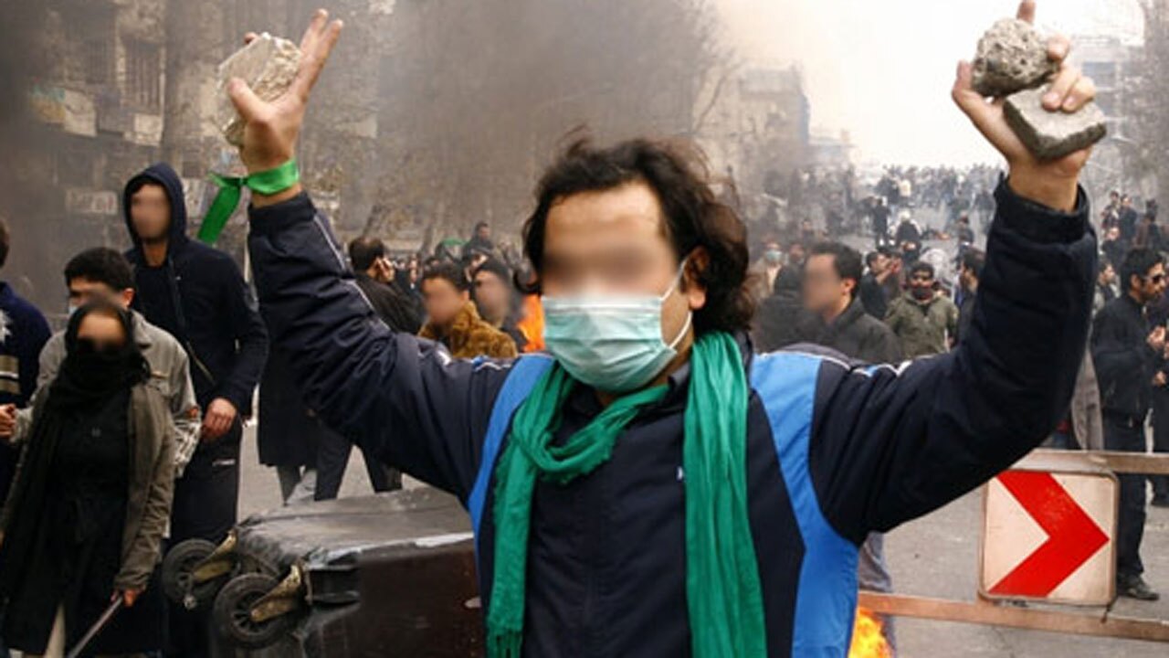 اعتراف شنیدنی یکی از آشوبگران فتنه ۸۸ در گفتگو با اینترنشنال + فیلم