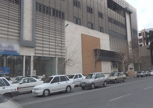کلاه گشادی که بر سر هلال احمر خراسان جنوبی رفته /دستهایی که در پوست گردو مانده کلاه گشادی که بر سر هلال احمر خراسان جنوبی رفته /دستهایی که در پوست گردو مانده