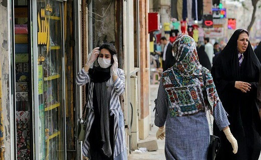 تردد برخی مردم در خیابان های نادری بدون ماسک