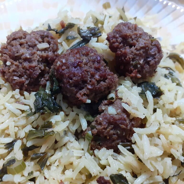 ۴ طرز تهیه کرفس پلو  خوشمزه با گوشت تکه ای، قلقلی، مرغ و بدون گوشت