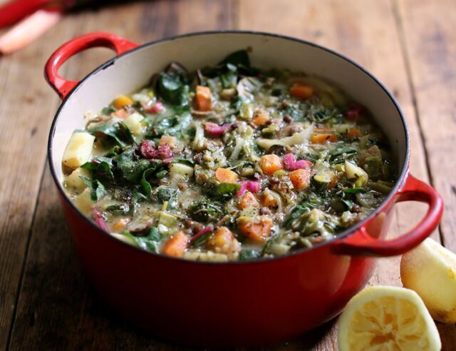 طرز تهیه خورش عدس بسیار مقوی و خوشمزه؛ به سبک طالقان و گیلان