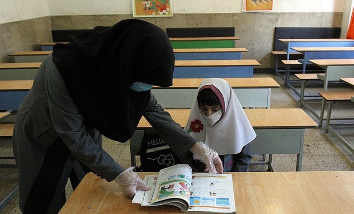 حضور دانش آموزان در مدرسه اجباری نیست