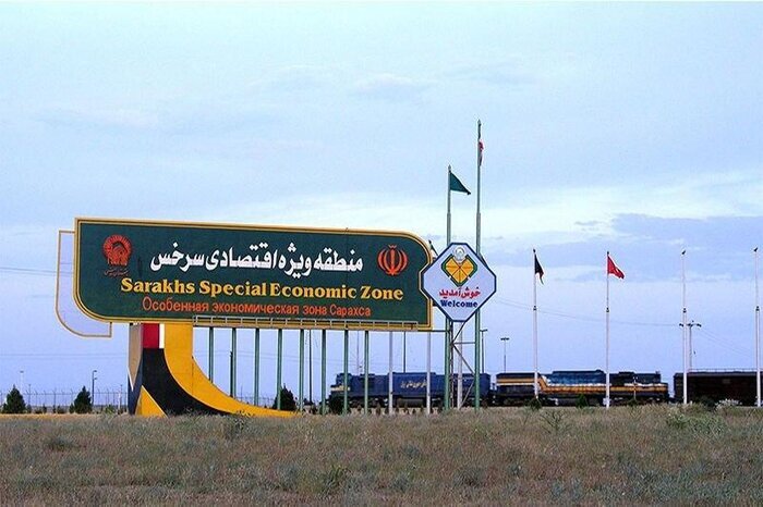 جاده ترانزیتی منطقه ویژه اقتصادی سرخس درآستانه بهره برداری