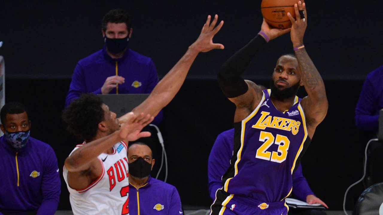 لیگ بسکتبال NBA / پیروزی لیکرز با دبل پادشاه/ برد نتس در شب کم نقش هاردن