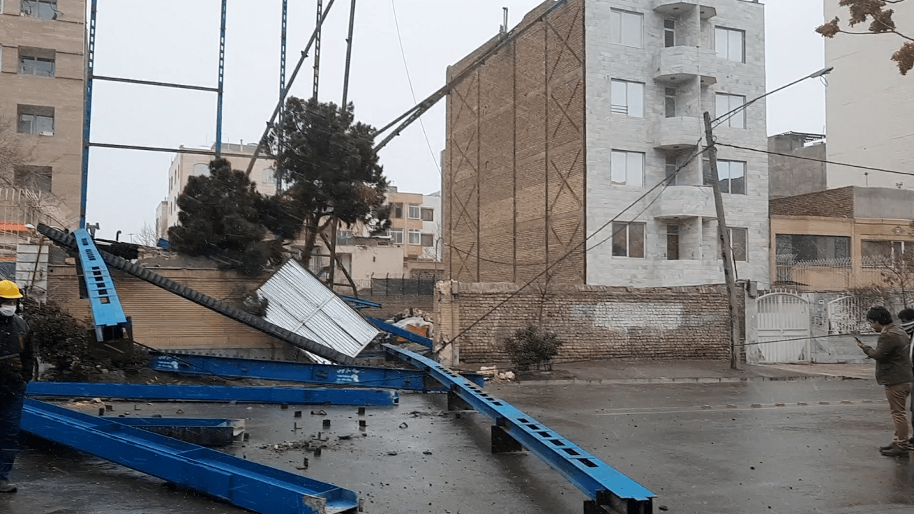 ریزش اسکلت‌های آهنی در مشهد ناشی از غفلت بود
