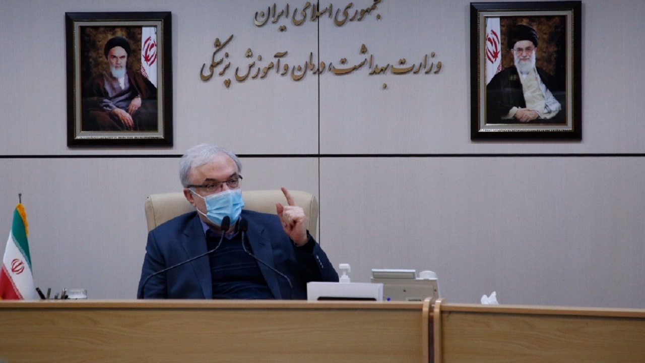 مقابل پروتکل‌شکنی هر مقامی در هر جای کشور می‌ایستم/ تعداد تست‌های سریع کرونا کافی نیست