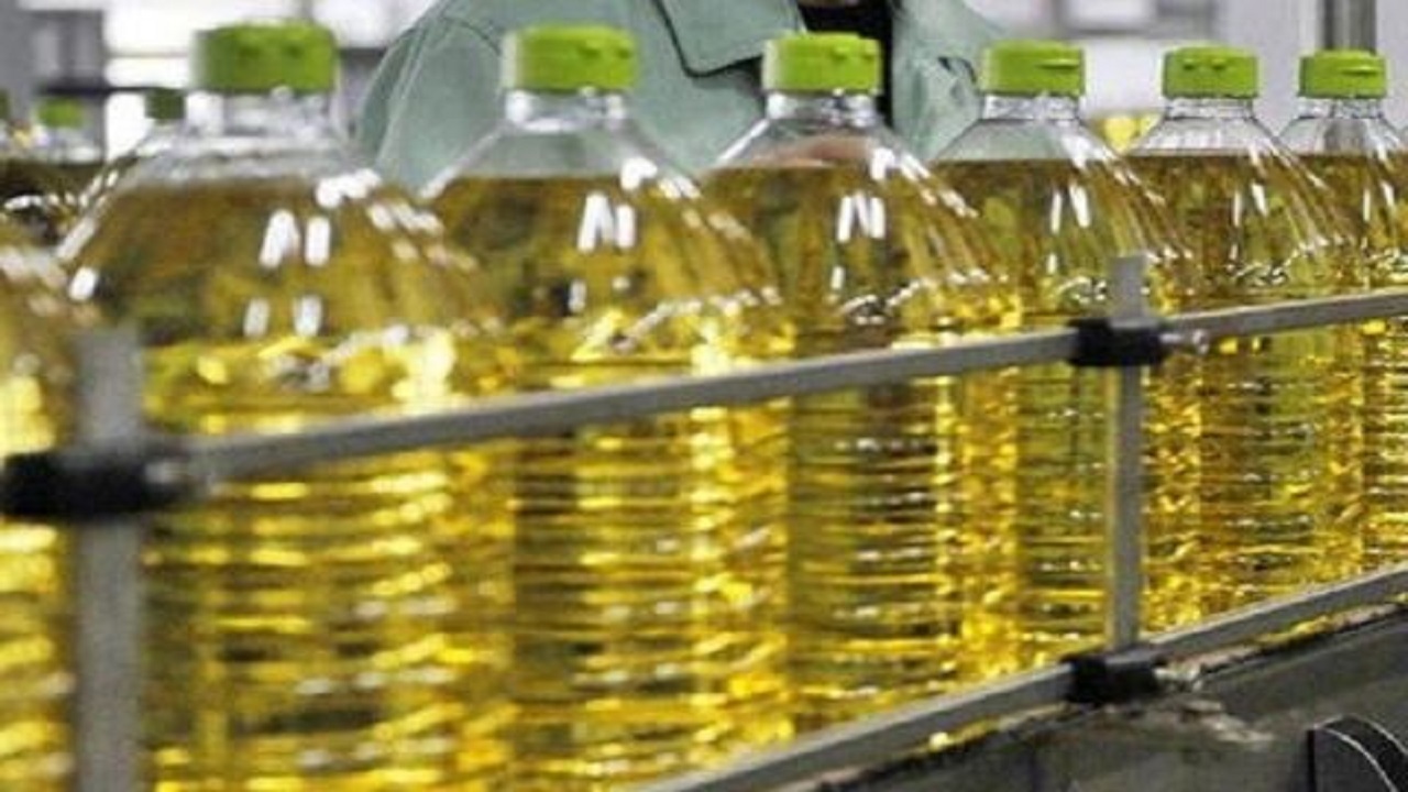 ماهانه سه هزار تن روغن تنظیم بازار در سیستان و بلوچستان توزیع می شود