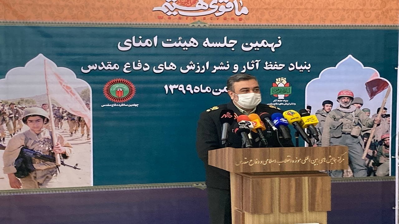 در نیروی انتظامی دفاع مقدس همچنان باقی است