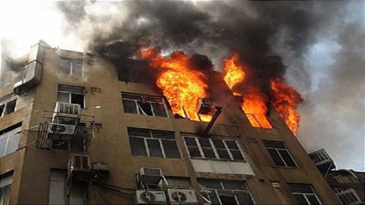 مصدومیت ۲ نفر در آتش سوزی خیابان فرشته