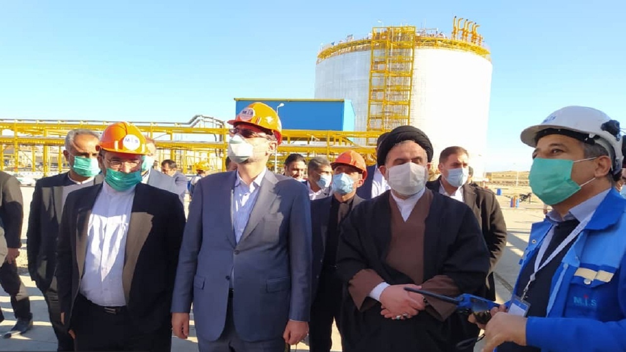 بازدید نایب رئیس مجلس شورای اسلامی از روند ساخت پتروشیمی مسجد سلیمان