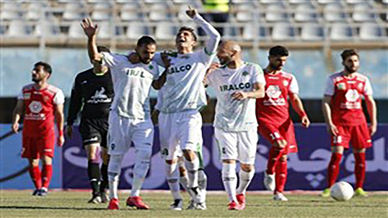 خلاصه بازی آلومینیوم اراک ۲ - ۱ پرسپولیس تهران در تاریخ ۶ بهمن ۹۹ + فیلم