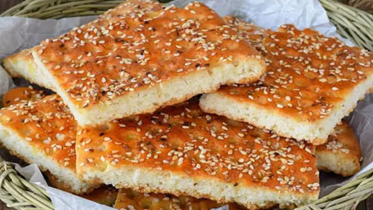 طرز تهیه نان قندی قزوینی خوشمزه در منزل