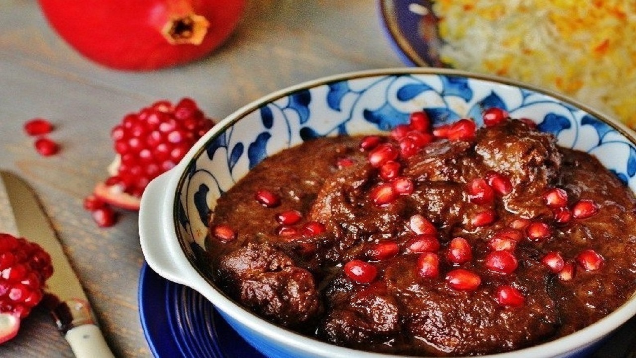 ۲۰ راز خوشمزه شدن خورش فسنجان جا افتاده و خوشرنگ