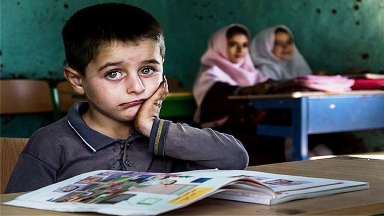 هیچ دانش آموزی نباید از چرخه آموزش دور بماند