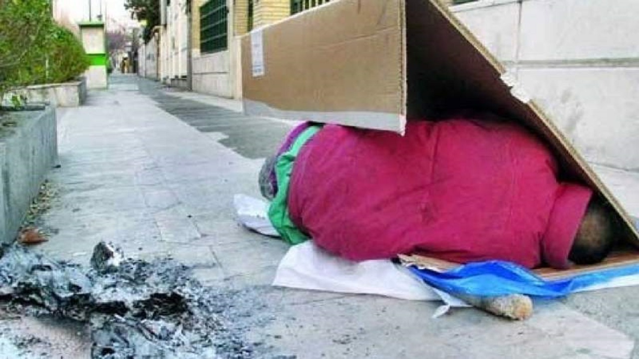 مشهد ۱۰ هزار کارتن‌ خواب دارد