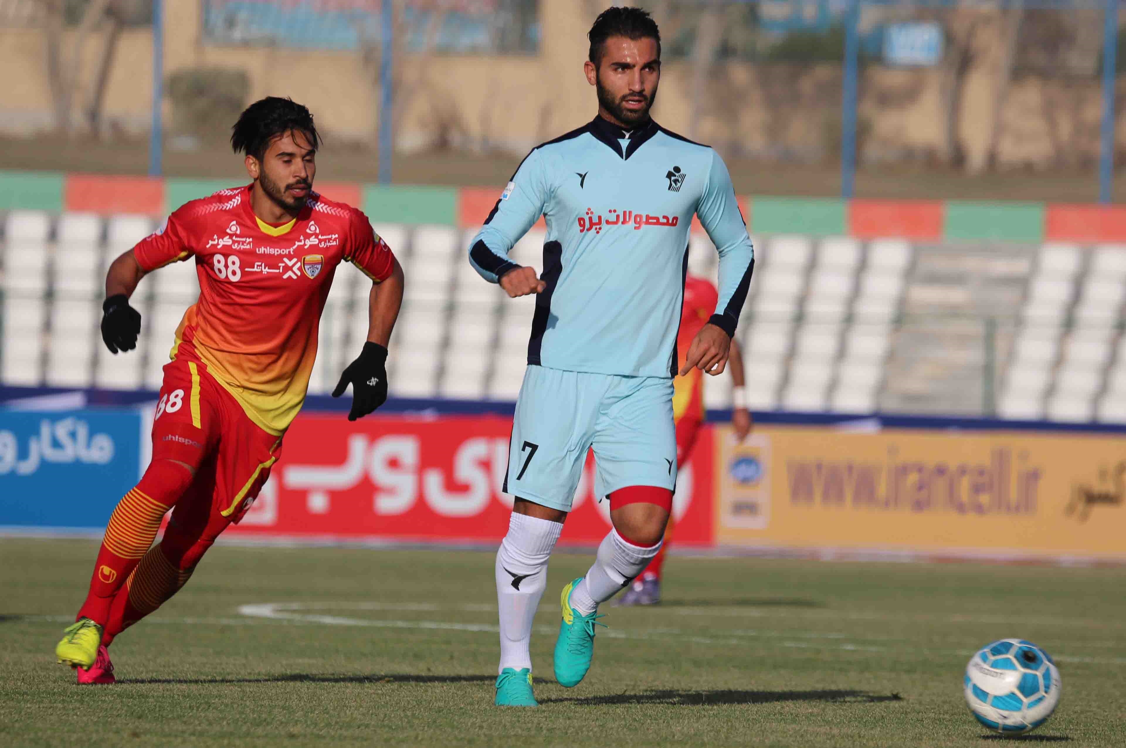 نفت مسجد سلیمان- استقلال؛ آبی&zwnj;ها به دنبال حفظ صدرنشینی در شهر اولین&zwnj;ها / پرسپولیس- ماشین سازی؛ ماشین سواری سرخ&zwnj;ها برای صعود