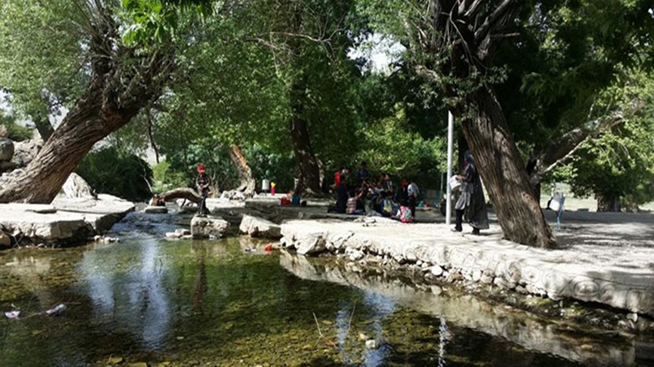 چشمه پیرکدویه؛ چشم‌اندازی زیبا از قاب گردشگری بوانات