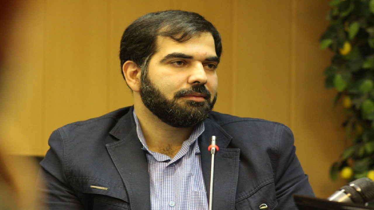 عذرخواهی مدیر شبکه ۴ از مخاطبان