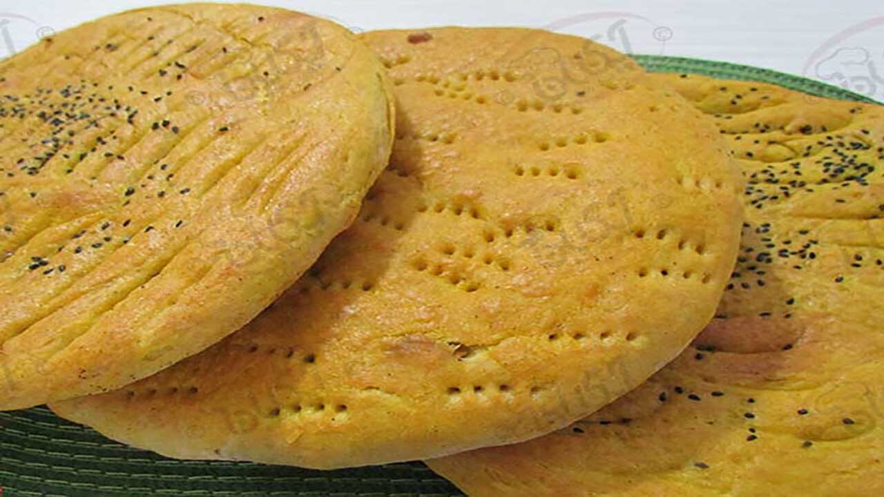 اینجا چرخ زندگی با دستان هنرمند زنان می چرخد/ نان محلی میراث جاودان زنان خراسان شمالی