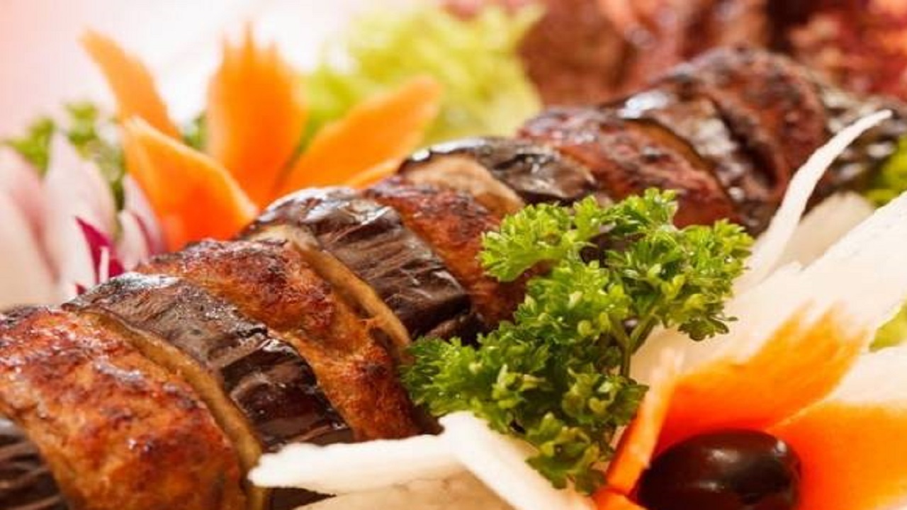 طرز تهیه کباب عربی با گوشت و بادمجان؛ متفاوت و خوشمزه