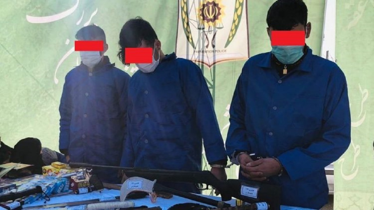 پسری که به خاطر پدرش با قمه به جان مسئولان یک کمپ افتاد
