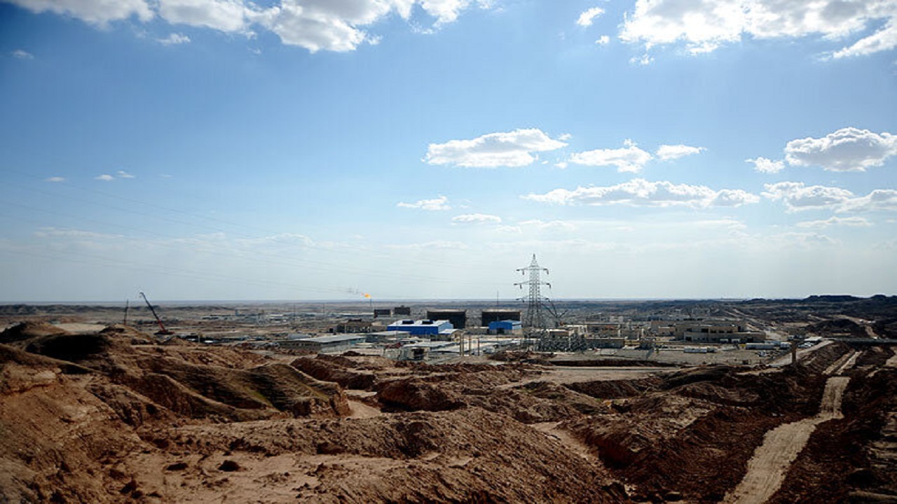 طرح توسعه میدان نفتی آذر فردا به بهره برداری می‌رسد