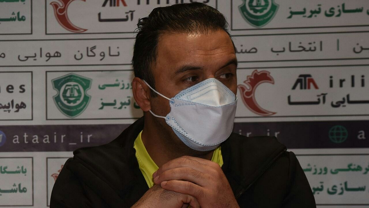 پاشازاده: چند بازیکن خودشان را به مصدومیت زده اند/ با مشت و لگد به جنگ توپ و تفنگ می رویم
