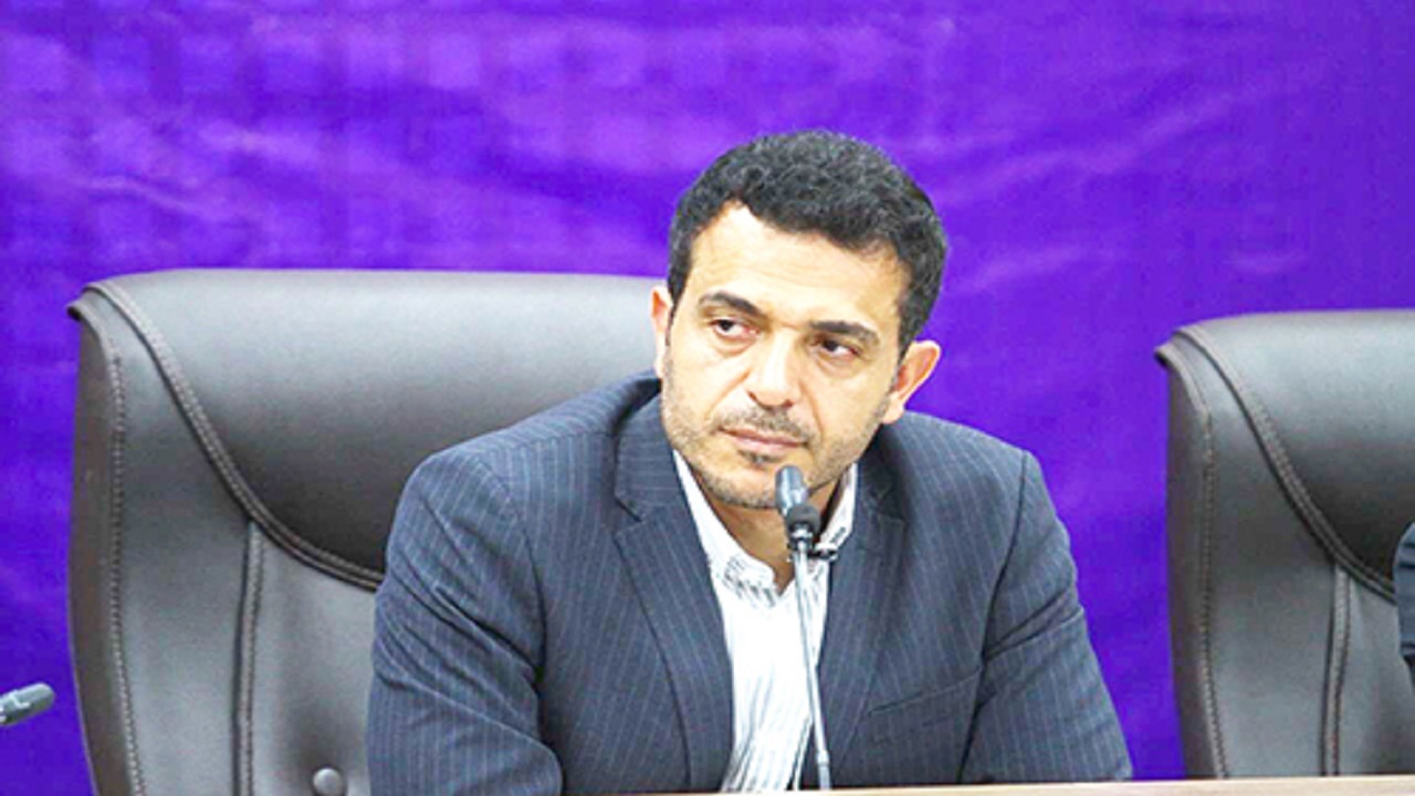 صوفی: مهم این است که عزیزی خادم هر قولی داده، به آن عمل کند