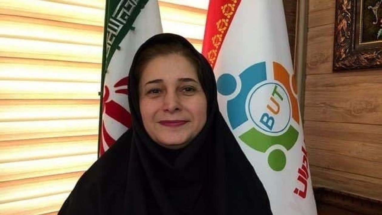 نگاه جنسیتی به فوتبال بانوان و آقایان، دور از انصاف است/ باشگاه بادران واگذار نمی‌شود
