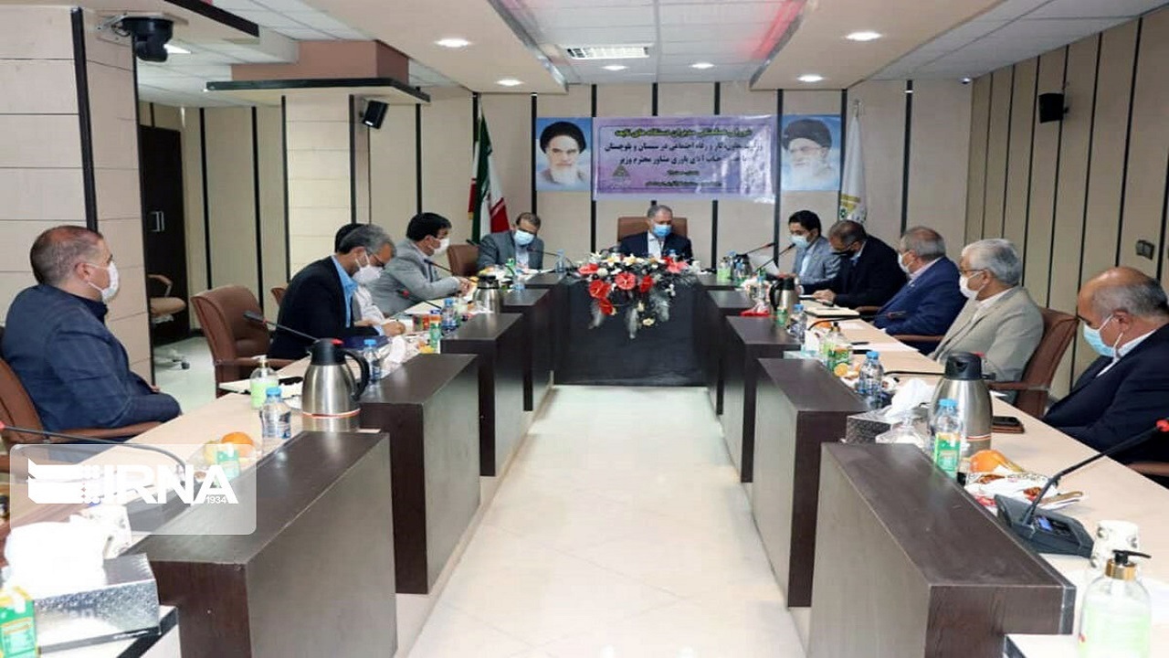 گره‌گشایی ازمشکلات بنگاه‌های تولیدی برای حل مشکل کارگران در اولویت است