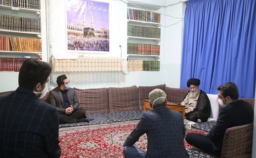 دیدار اعضای انجمن علوم پرتونگاری با آیت الله علوی گرگانی+تصاویر