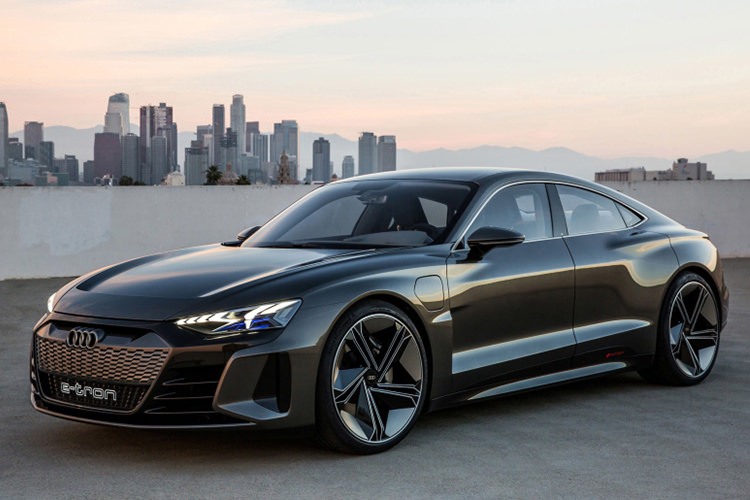 خط تولید آئودی e-tron GT ۲۰۲۵ + فیلم