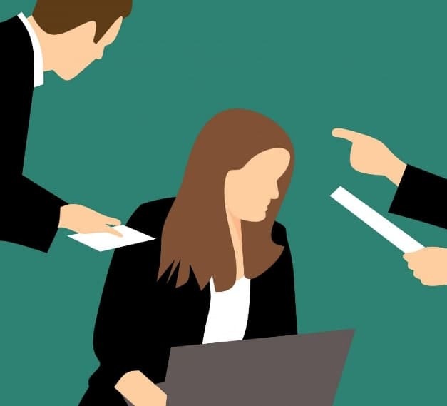 چگونه جلوی آزار و اذیت زورگویان را بگیریم؟