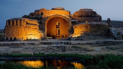 نخستین آبشار نمکی جهان + فیلم