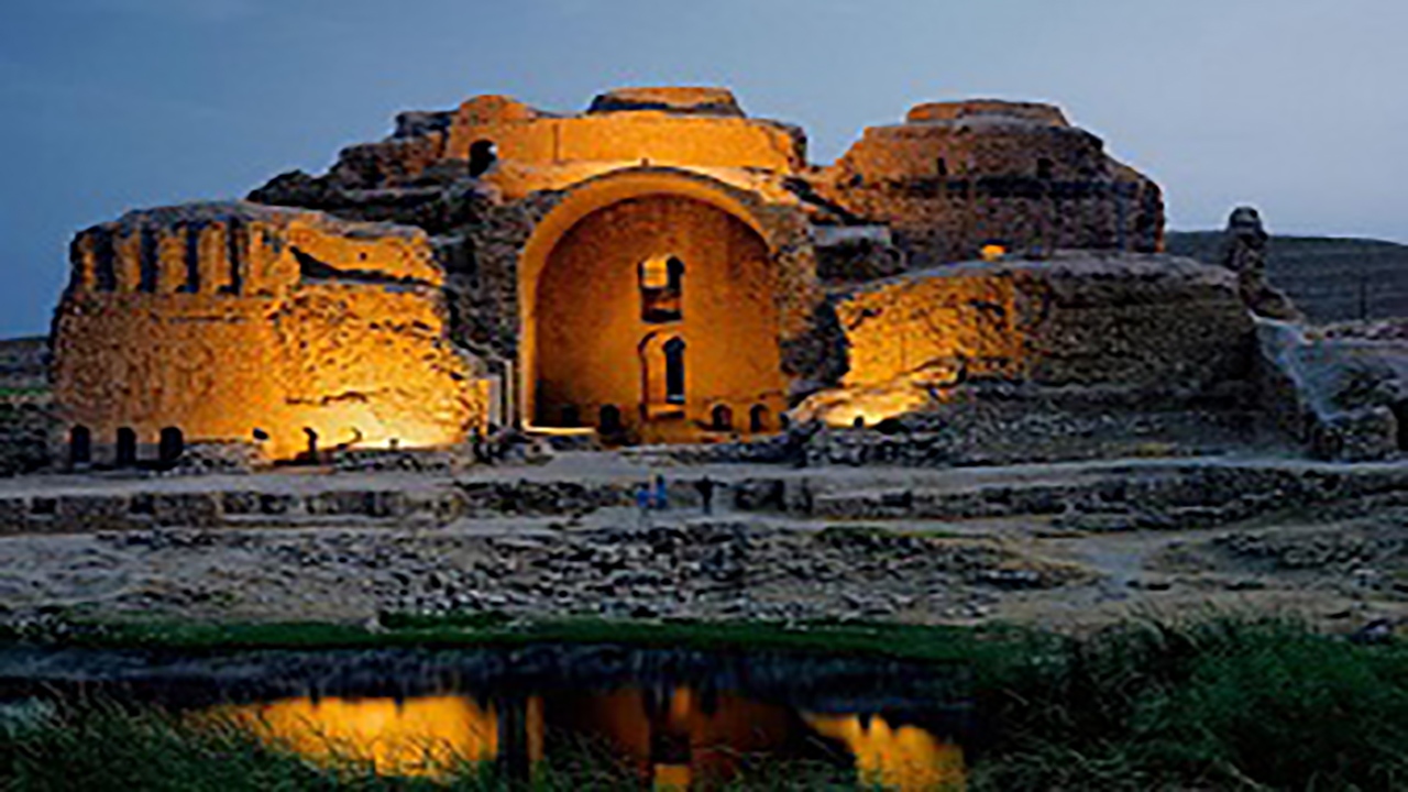جلوه معماری بی‌نظیر ایرانی در یک کاخ باستانی + فیلم