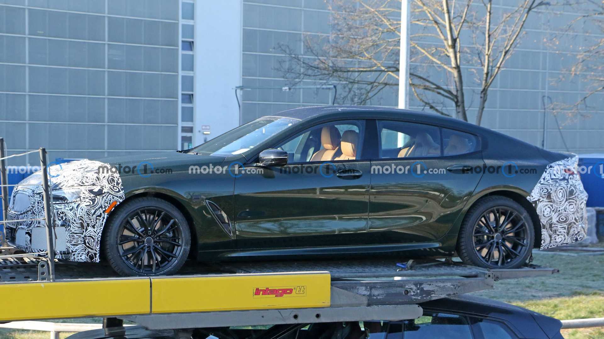 تصاویری از مدل به روز شده BMW ۸ سری گرن کوپه شکار شد