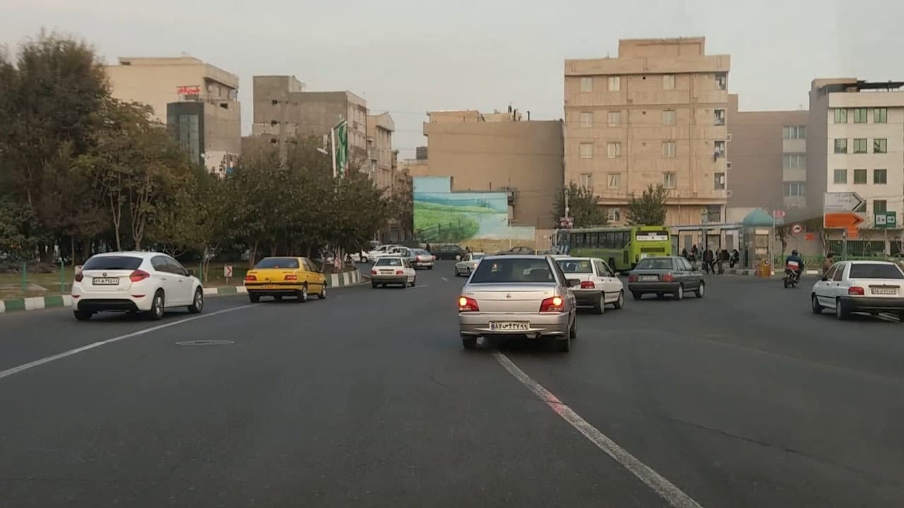 استفاده عجیب یک راننده از ماسک برای دور زدن قانون + فیلم