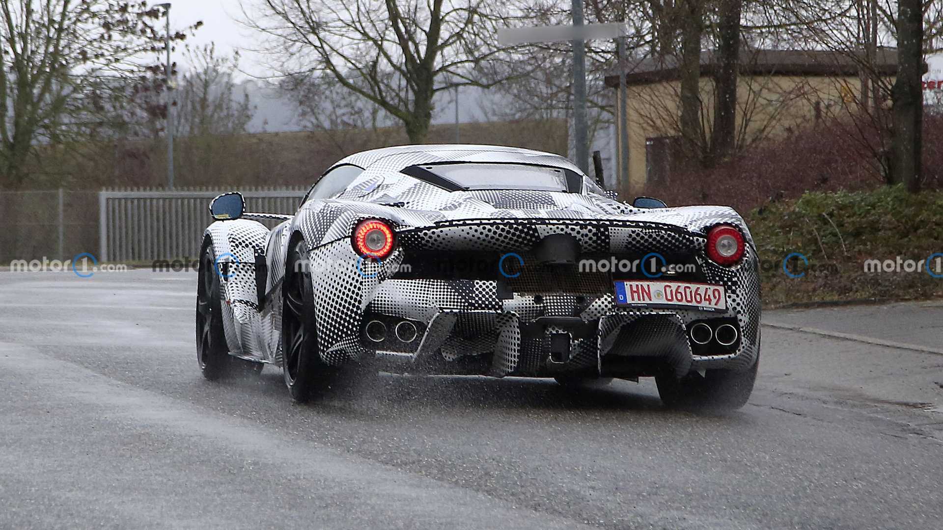 خودروی Ferrari hypercar در بدنه LaFerrari مخفی شد