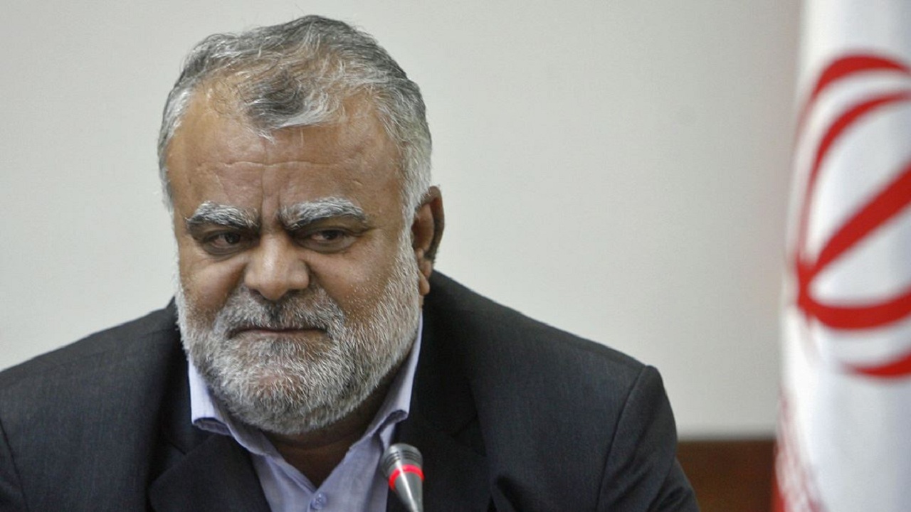 در قانون اساسی ممنوعیتی برای حضور نظامی‌‎ها در انتخابات وجود ندارد