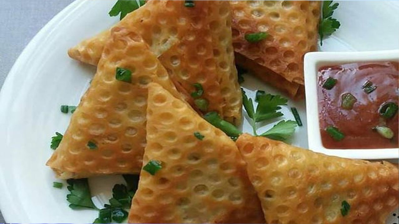 آموزش آشپزی؛ از سمبوسۀ هندی ماهی و پرالین فندق تا یک دسر خوشمزه و دلچسب گیلانی + تصاویر