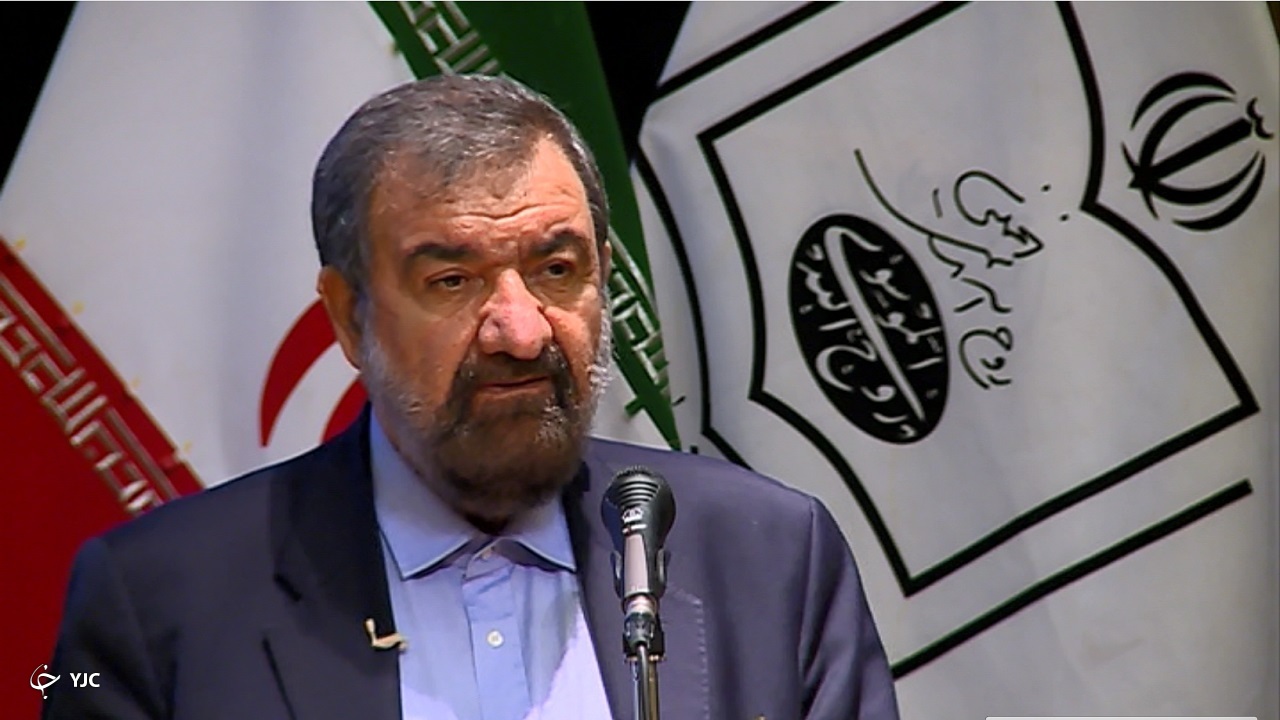 رهبری پرچم امام خمینی (ره) را محکم نگه داشته است