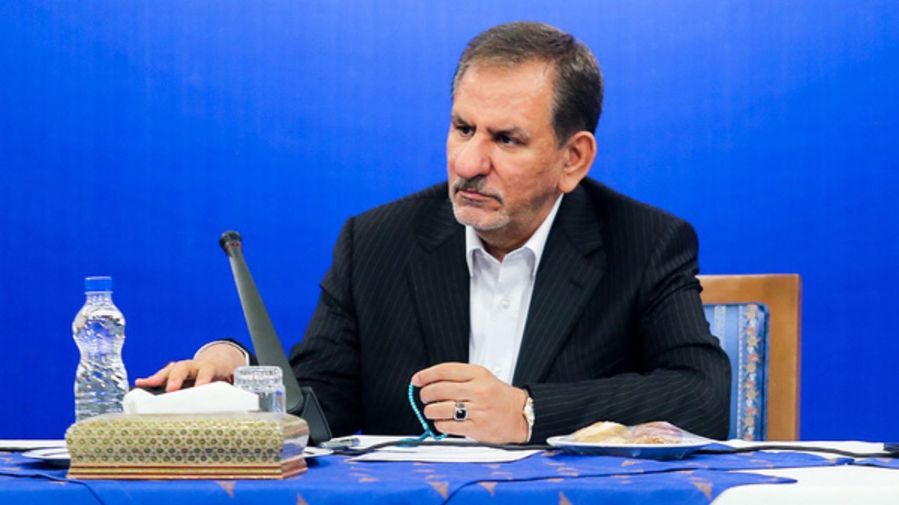 بنادر خشک نقش موثری در کاهش هزینه و زمان صادرات و واردات دارند