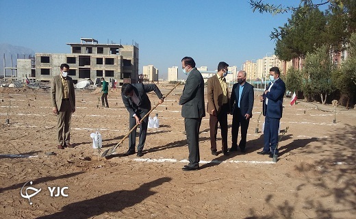 افتتاح بوستان شهید گمنام با غرس نهال زیتون