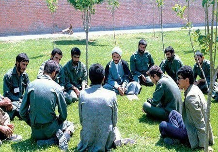 انتشار تصویری جدید از سردار سلیمانی و شهید همت در کنار یکدیگر