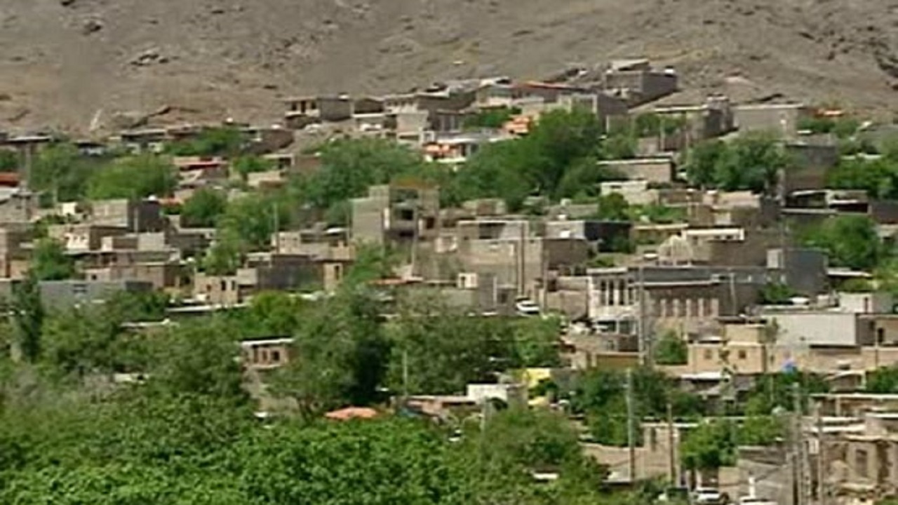 تاریکی بلاتکلیف ورودی روستای فردو