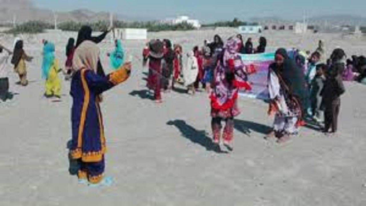 جشنواره بازی‌های بومی و محلی در روستای سوراب ایرانشهر